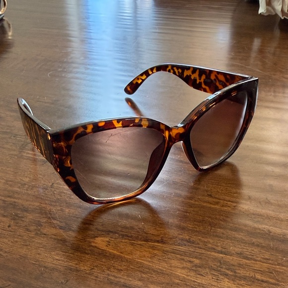 Laundry Brand Tortoise Shell Sunglasses